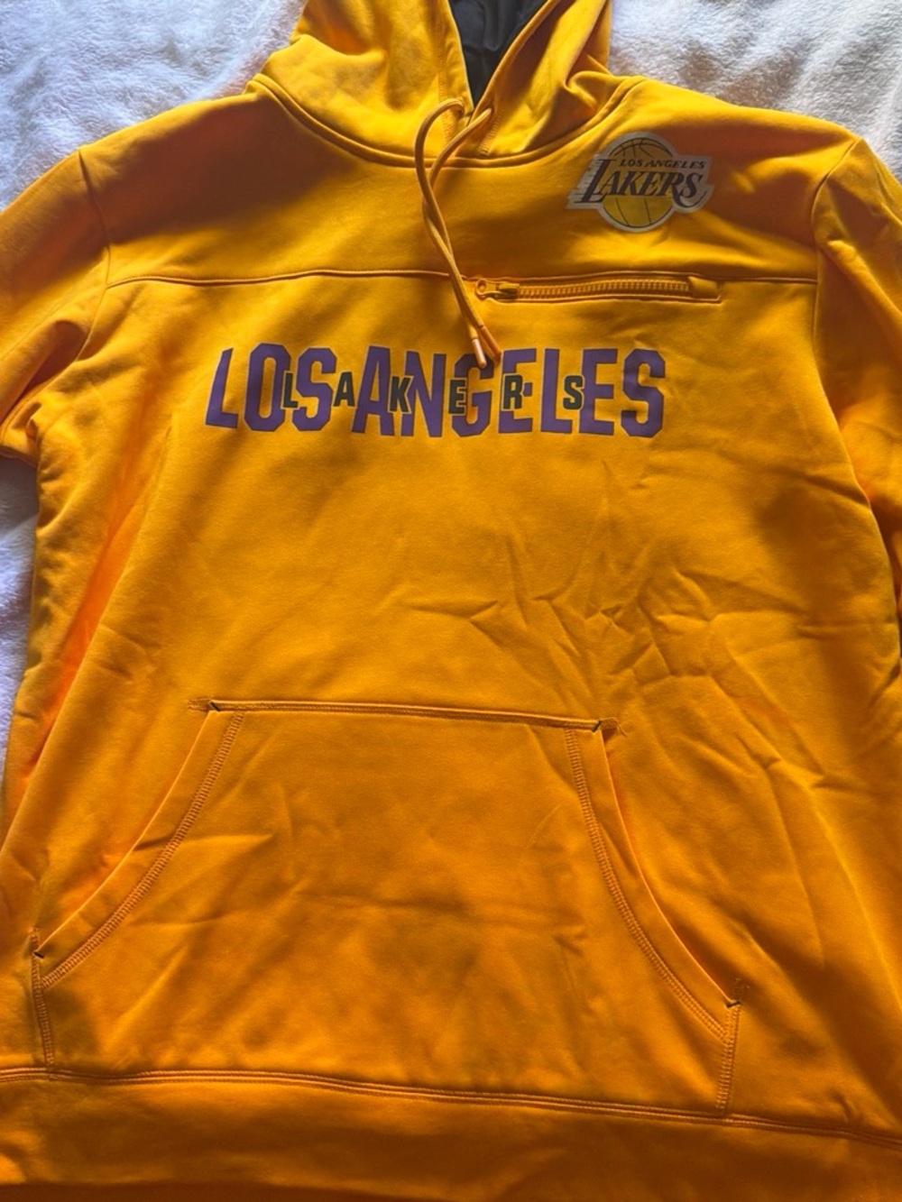 Los Angeles Lakers Gold Pullover Hoodie - Picture 3 of 5